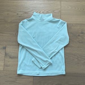 UNIQLO Longsleeve Turtleneck